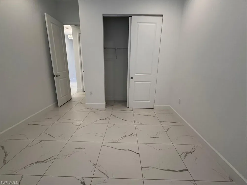 2864 Bloomfield Way Naples, FL 34116