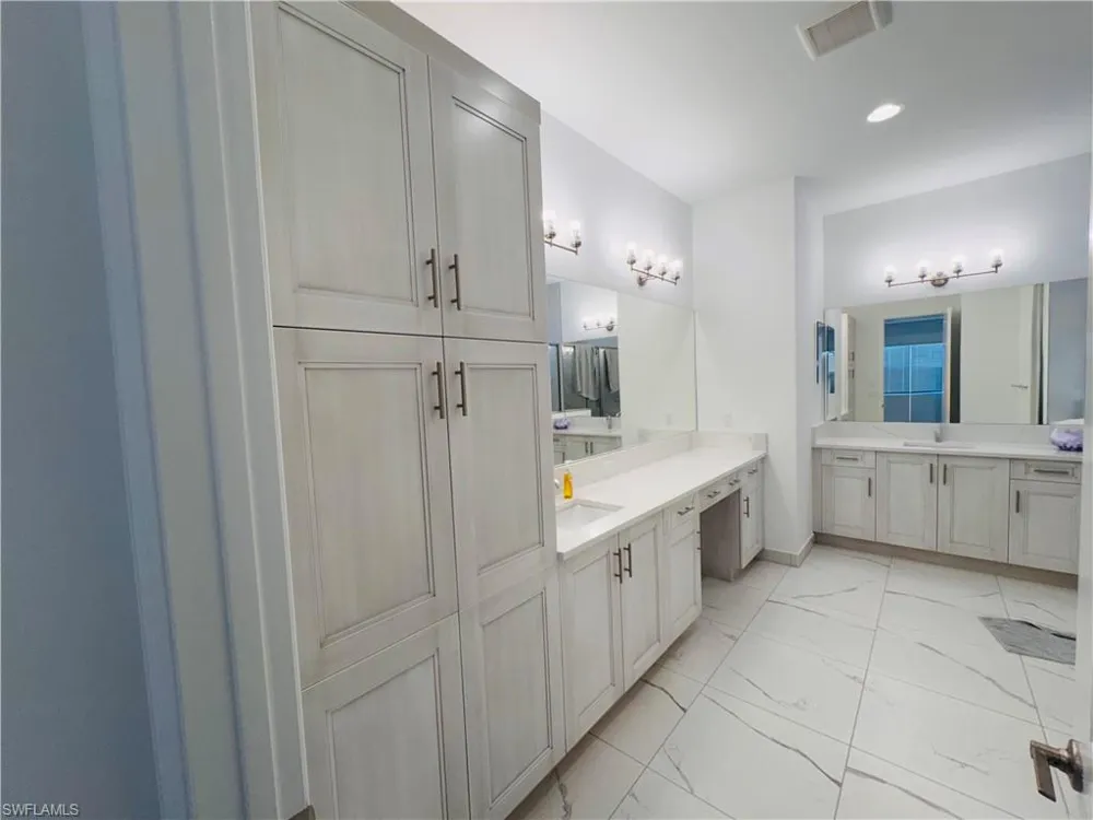 2864 Bloomfield Way Naples, FL 34116