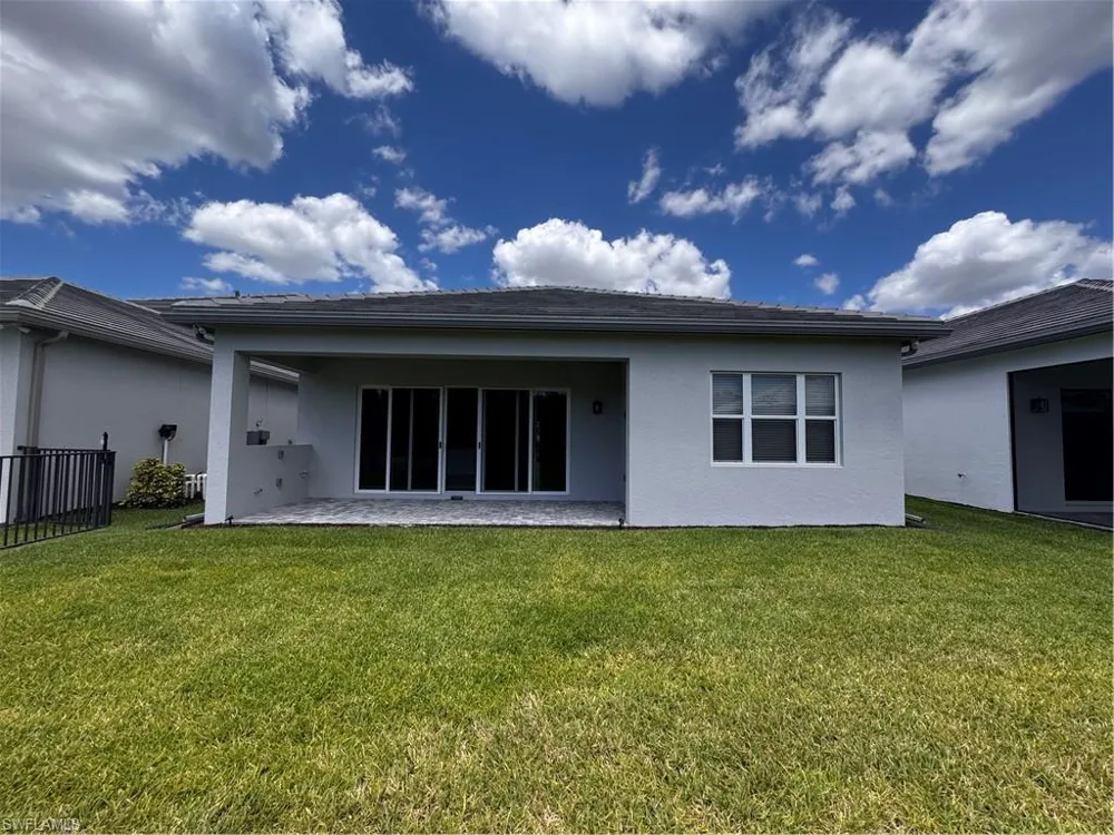 2864 Bloomfield Way Naples, FL 34116
