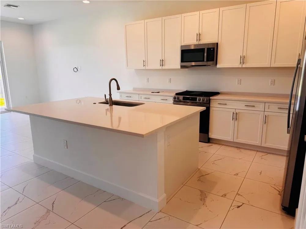 2864 Bloomfield Way Naples, FL 34116