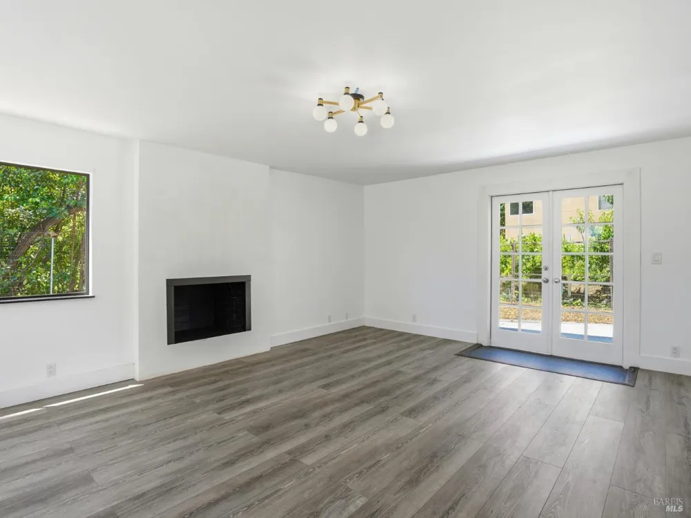 821 Las Colindas Road San Rafael, CA 94903
