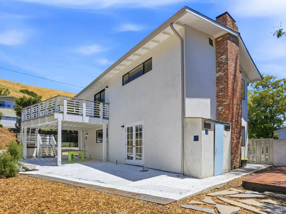 821 Las Colindas Road San Rafael, CA 94903