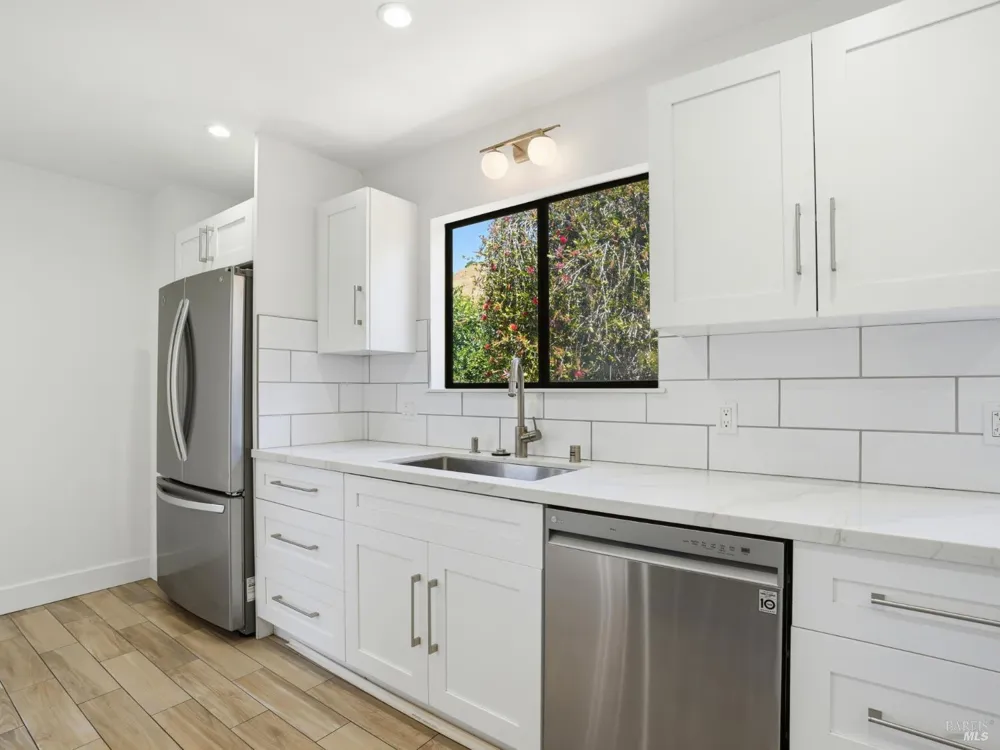 821 Las Colindas Road San Rafael, CA 94903