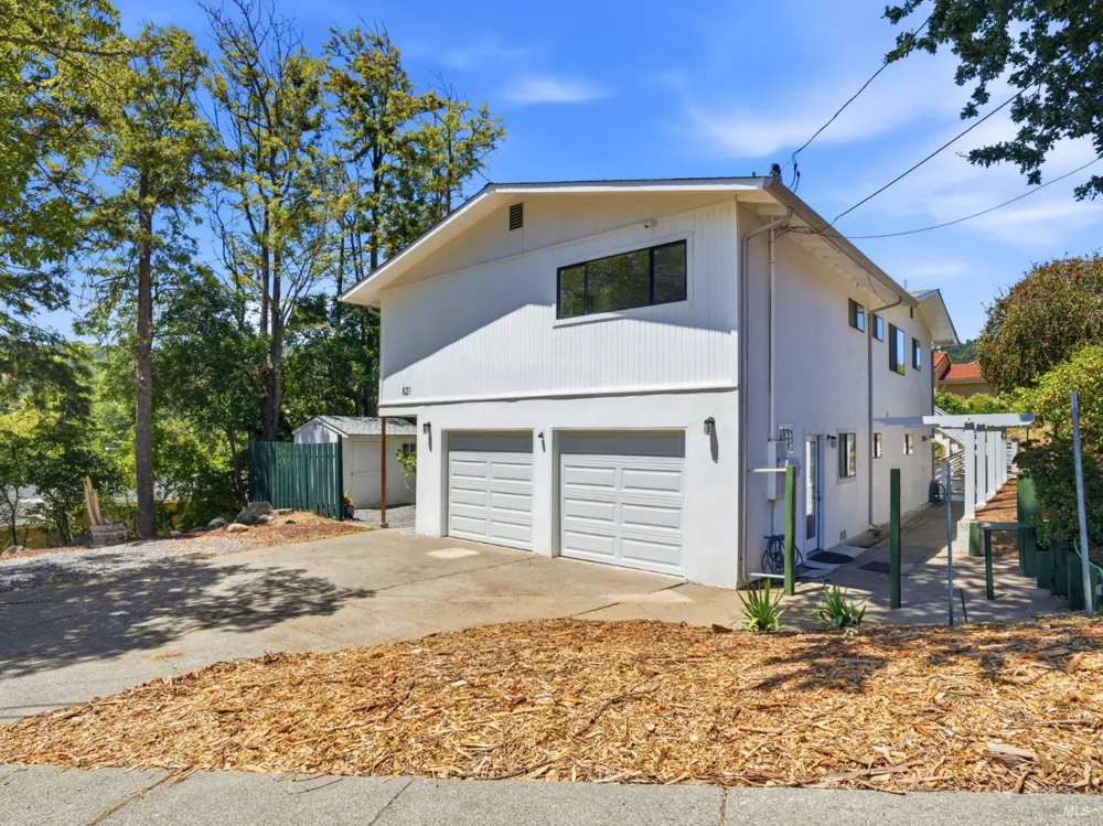 821 Las Colindas Road San Rafael, CA 94903