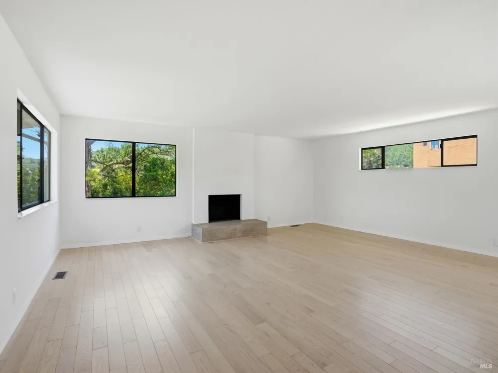 821 Las Colindas Road San Rafael, CA 94903
