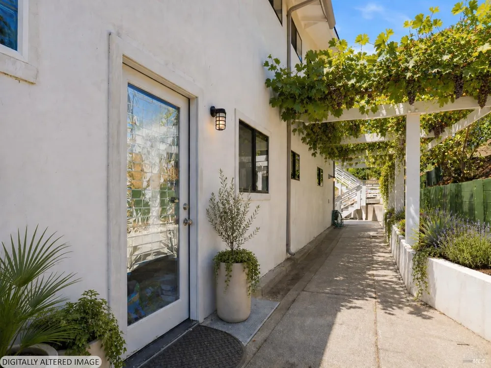 821 Las Colindas Road San Rafael, CA 94903