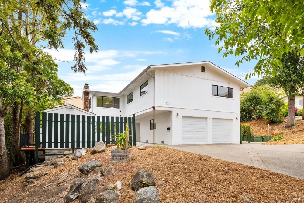 821 Las Colindas Road San Rafael, CA 94903
