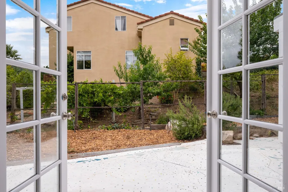 821 Las Colindas Road San Rafael, CA 94903