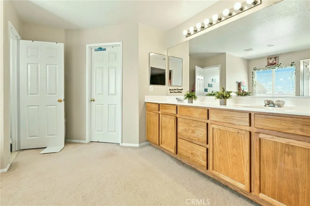 14601 Equestrian Way Victorville, CA 92394