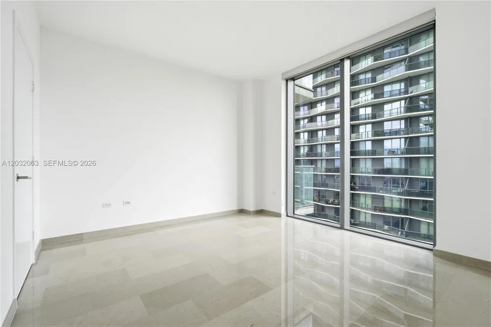 88 SW 7th St #2302 Miami, FL 33130
