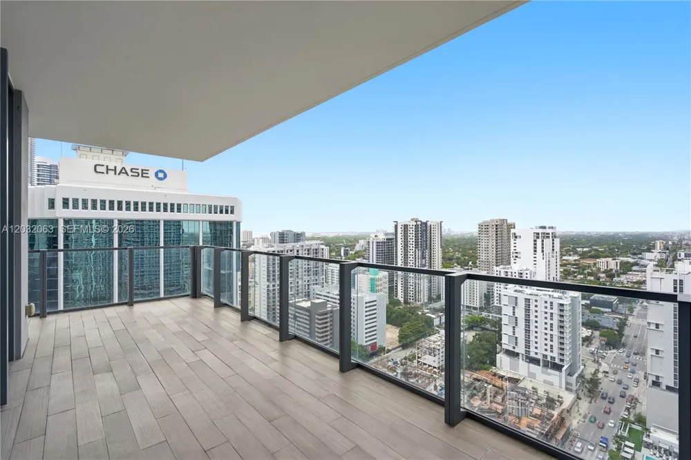 88 SW 7th St #2302 Miami, FL 33130