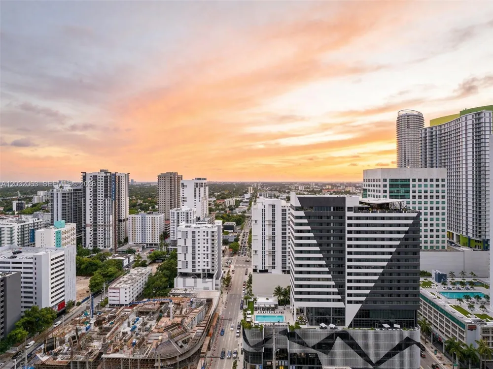88 SW 7th St #2302 Miami, FL 33130