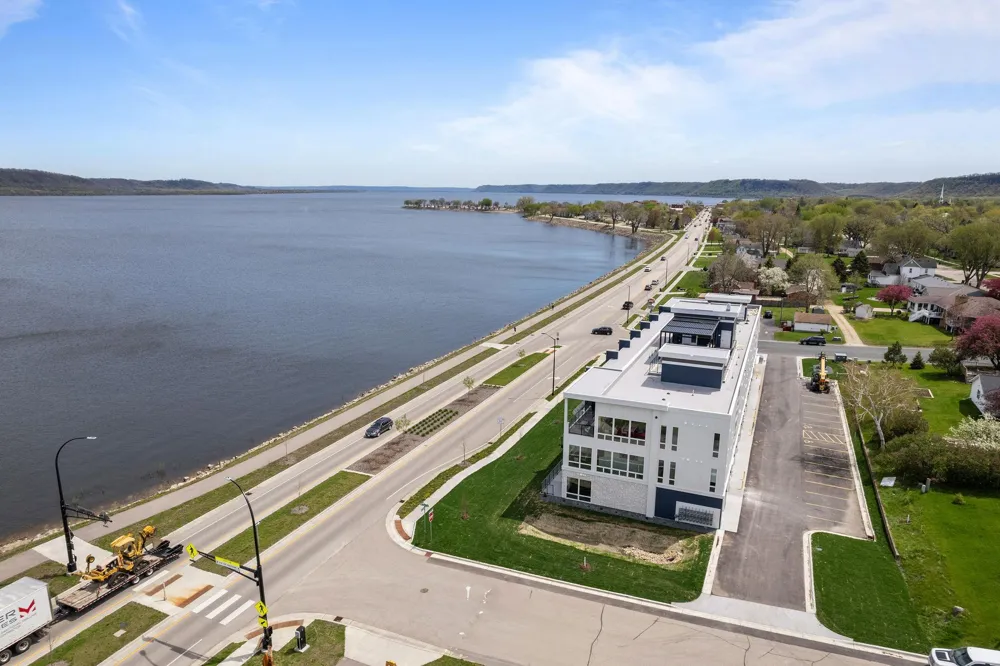 907 Lakeshore Drive #207 Lake City, MN 55041