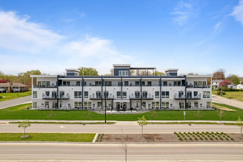907 Lakeshore Drive #207 Lake City, MN 55041
