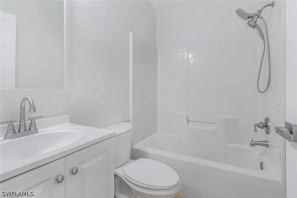 2nd Avenue SE Naples, FL 34117
