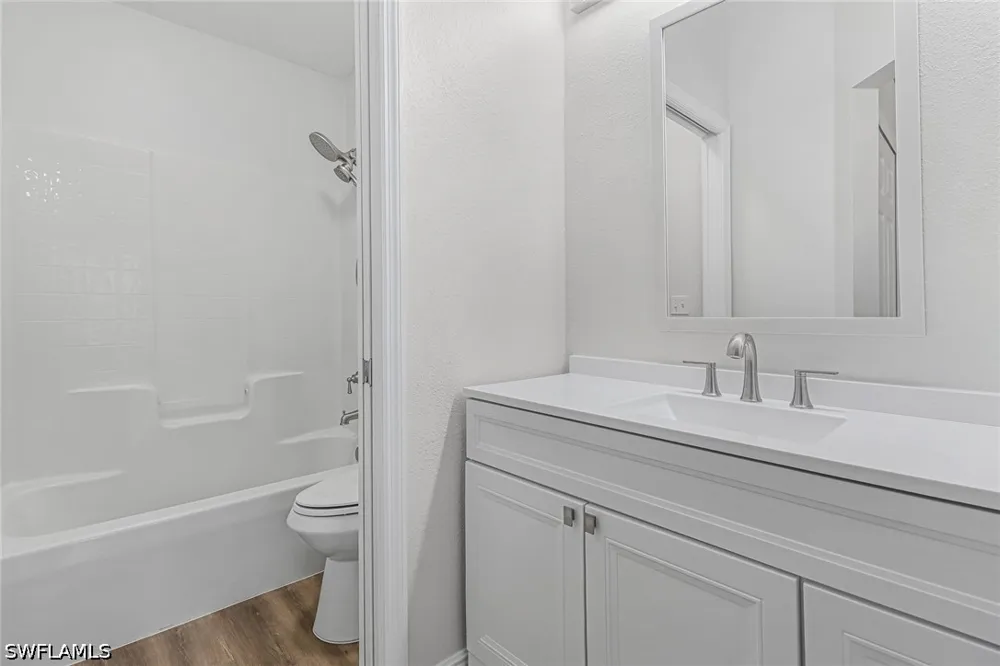 2nd Avenue SE Naples, FL 34117