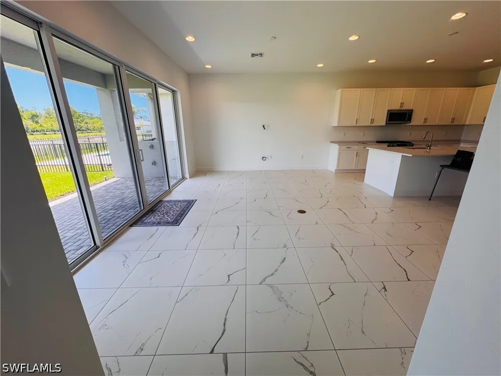 Bloomfield Way Naples, FL 34116