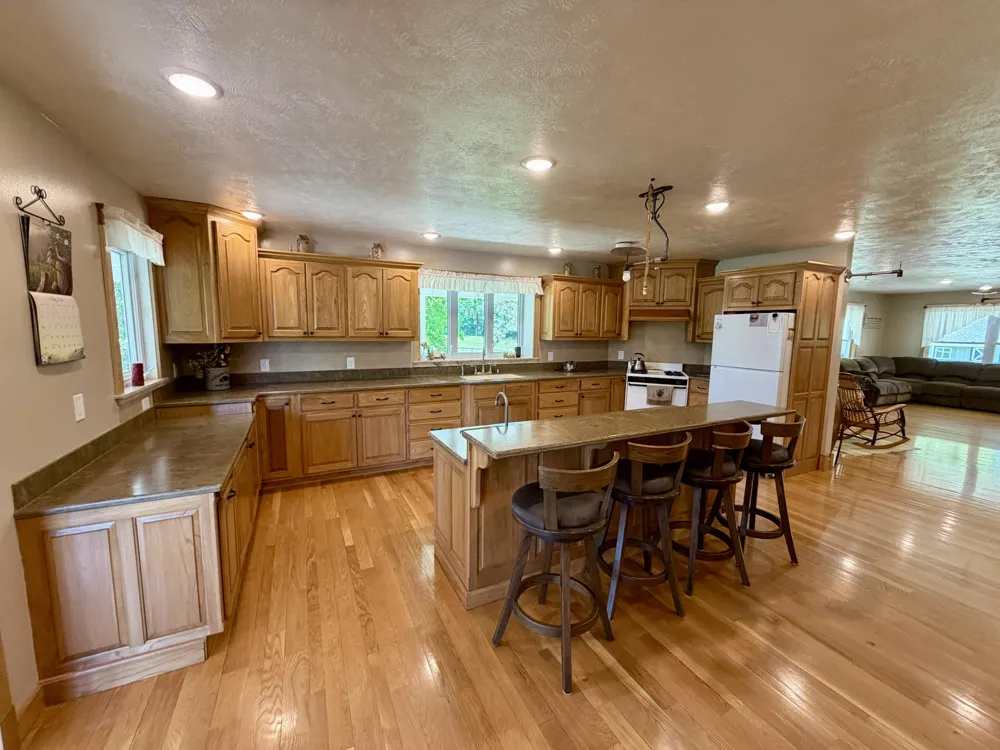 7300 W Kinsel Highway Vermontville Township, MI 49096