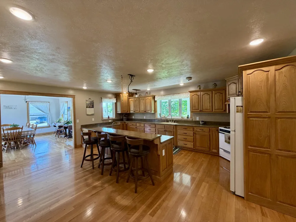 7300 W Kinsel Highway Vermontville Township, MI 49096