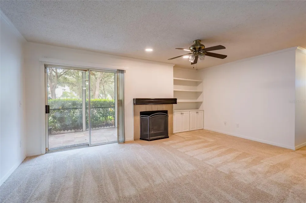 3164 VALLEY OAKS DRIVE #3164 Tampa, FL 33618