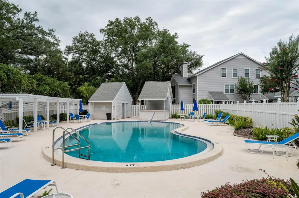 3164 VALLEY OAKS DRIVE #3164 Tampa, FL 33618