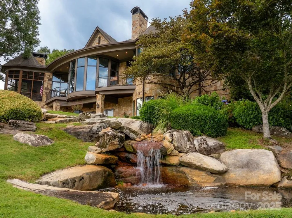 15 Water View Court Travelers Rest, SC 29690