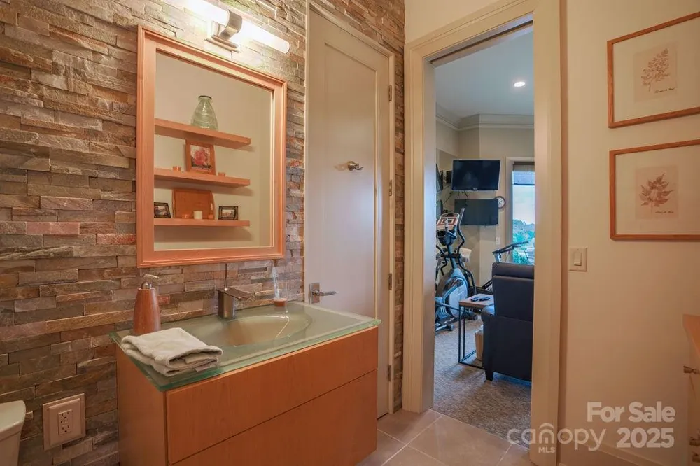 15 Water View Court Travelers Rest, SC 29690