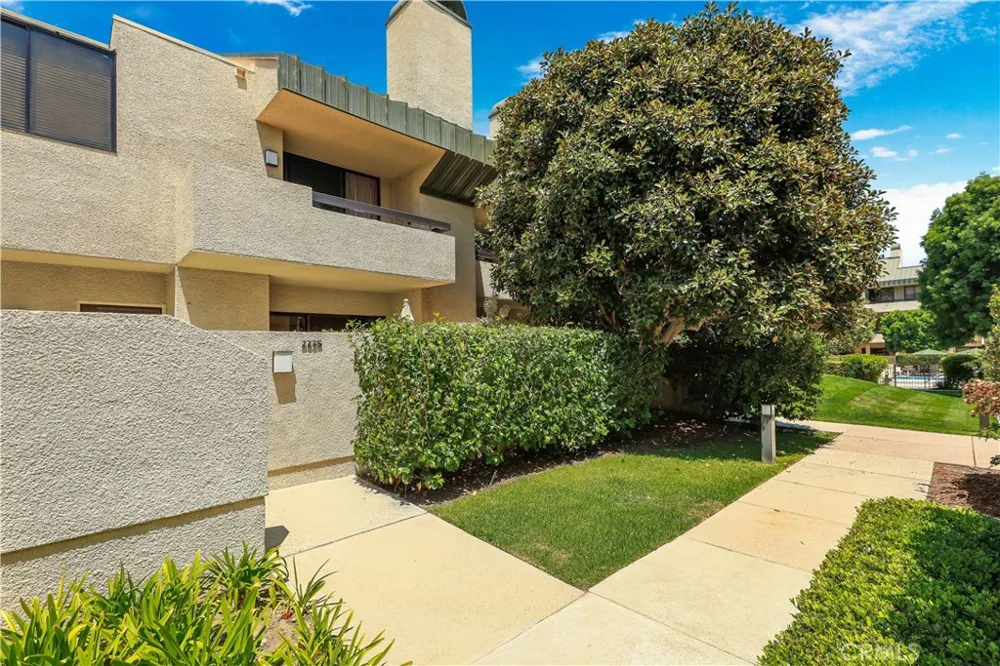 2235 Century Hill Los Angeles, CA 90067