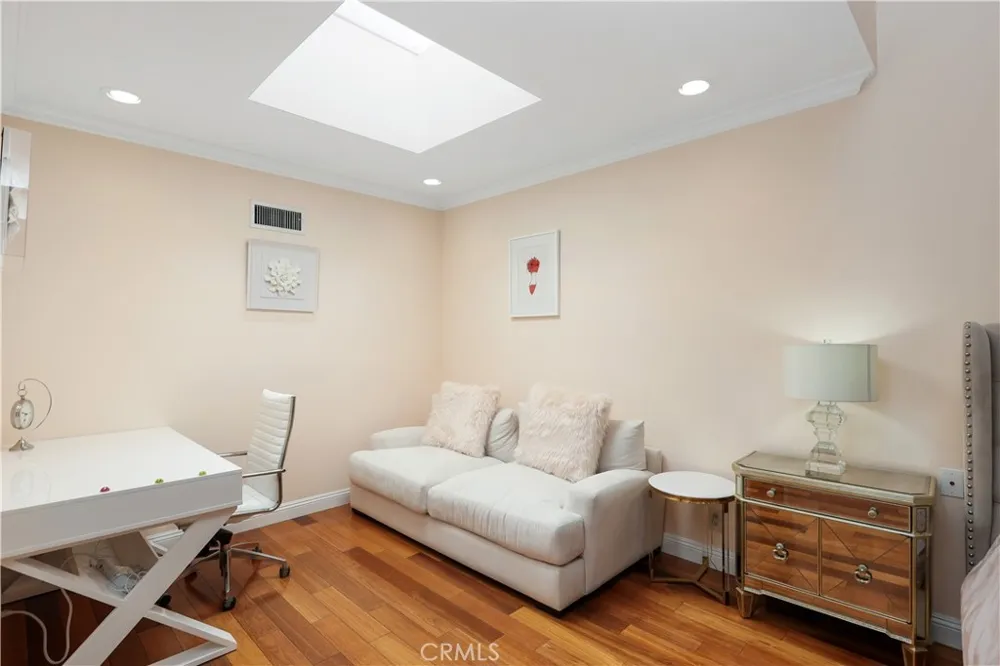 2235 Century Hill Los Angeles, CA 90067
