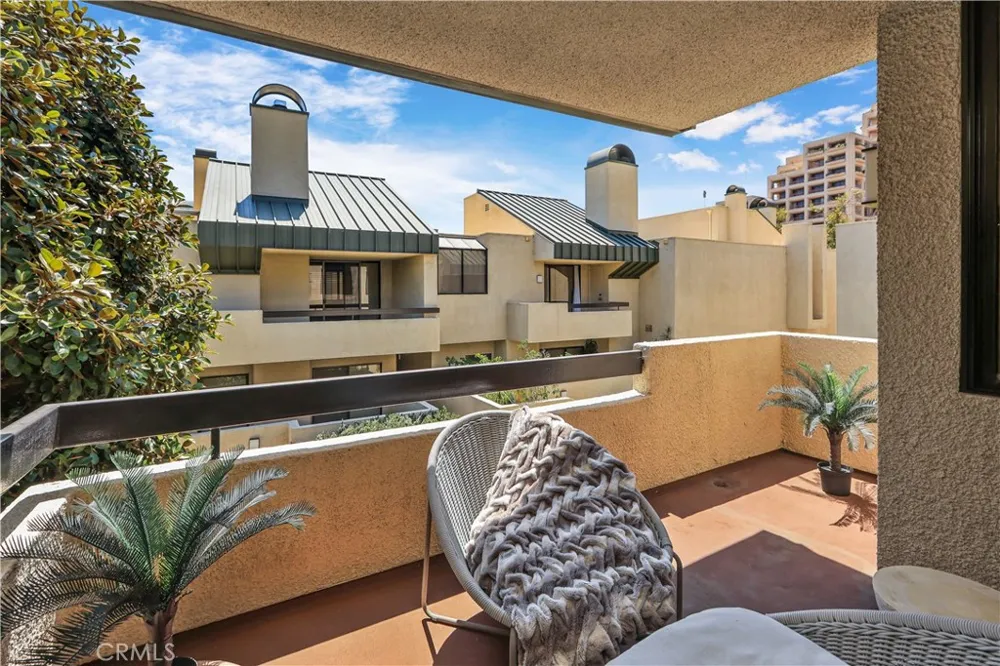 2235 Century Hill Los Angeles, CA 90067