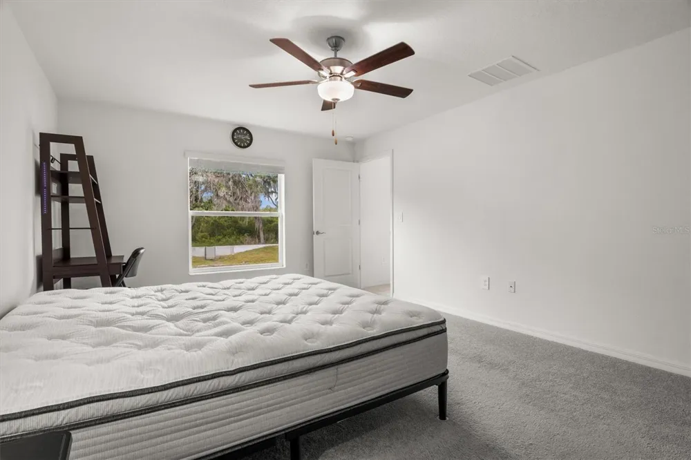 1856 RED LOOP Lakeland, FL 33801