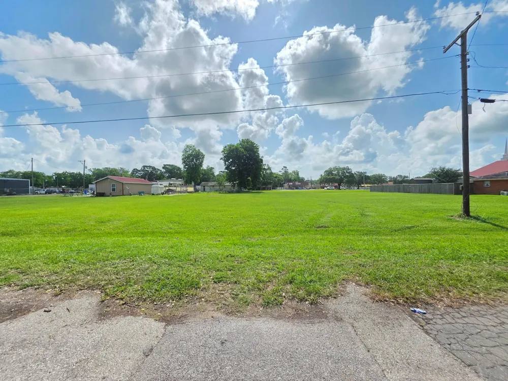 3205 Avenue E Bay City, TX 77414