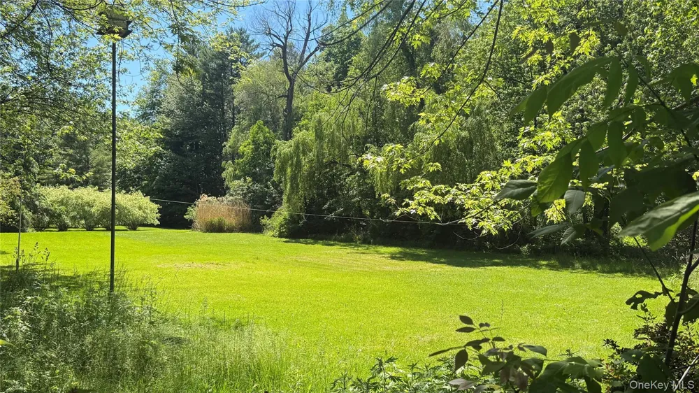 1588 Route 212 Saugerties, NY 12477