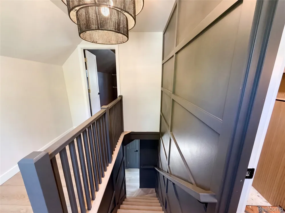 492 Algene Street Lake Orion Village, MI 48362