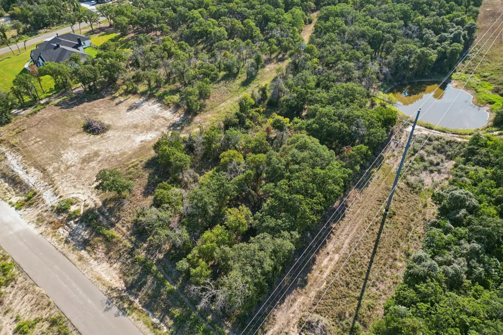 1049 Glenoaks Drive Weatherford, TX 76088