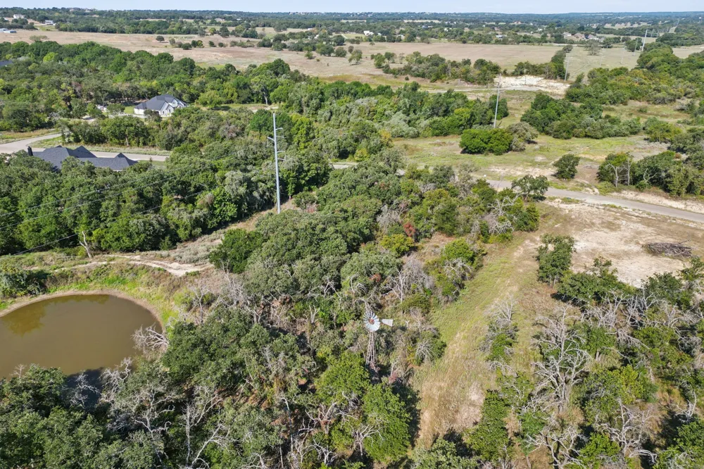 1049 Glenoaks Drive Weatherford, TX 76088