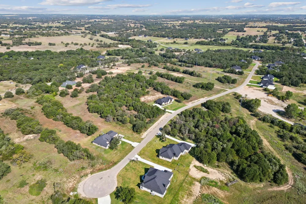 1049 Glenoaks Drive Weatherford, TX 76088