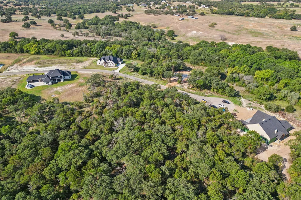 1049 Glenoaks Drive Weatherford, TX 76088