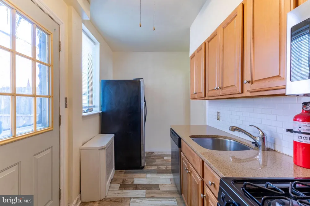 122 W SALAIGNAC STREET Philadelphia, PA 19127