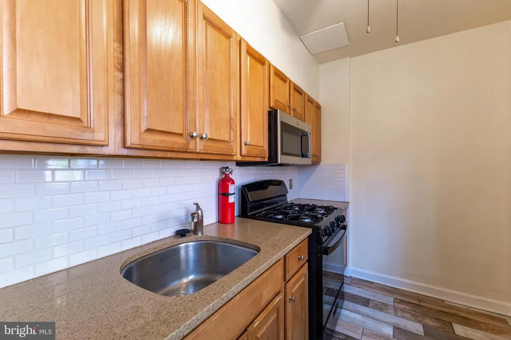 122 W SALAIGNAC STREET Philadelphia, PA 19127