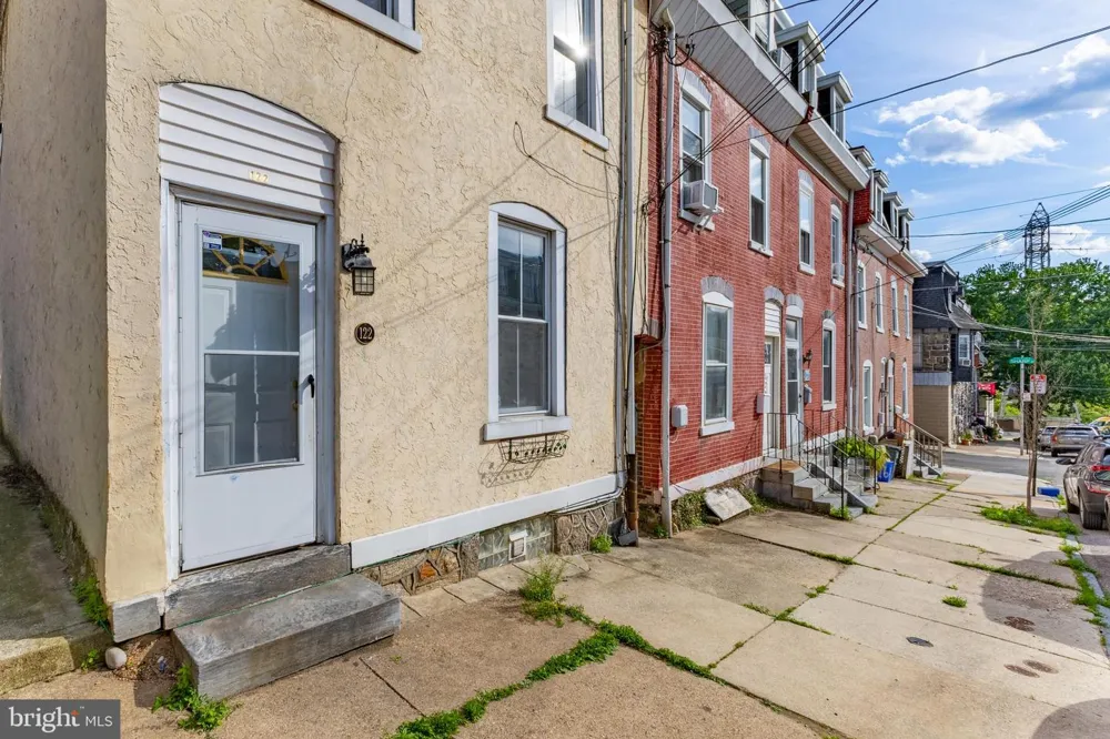 122 W SALAIGNAC STREET Philadelphia, PA 19127