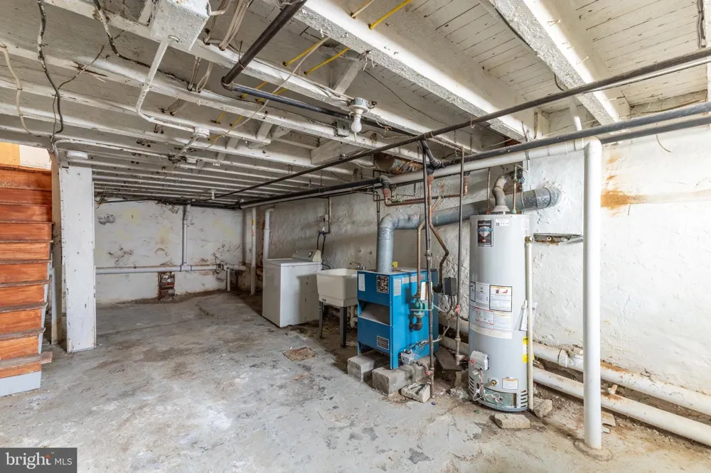 122 W SALAIGNAC STREET Philadelphia, PA 19127