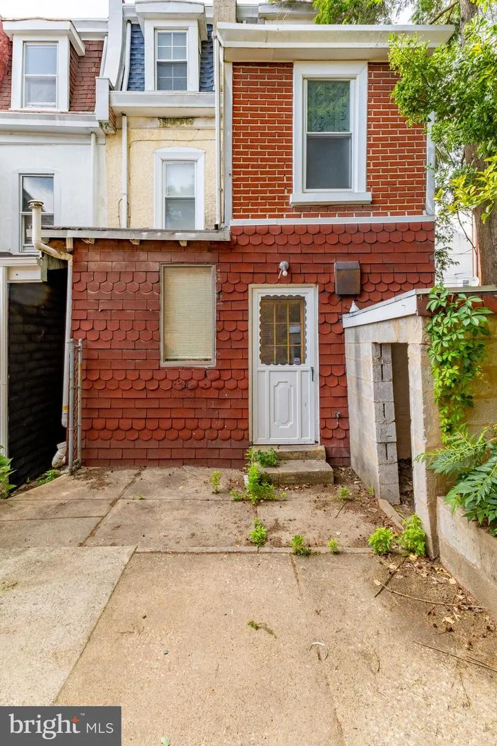 122 W SALAIGNAC STREET Philadelphia, PA 19127