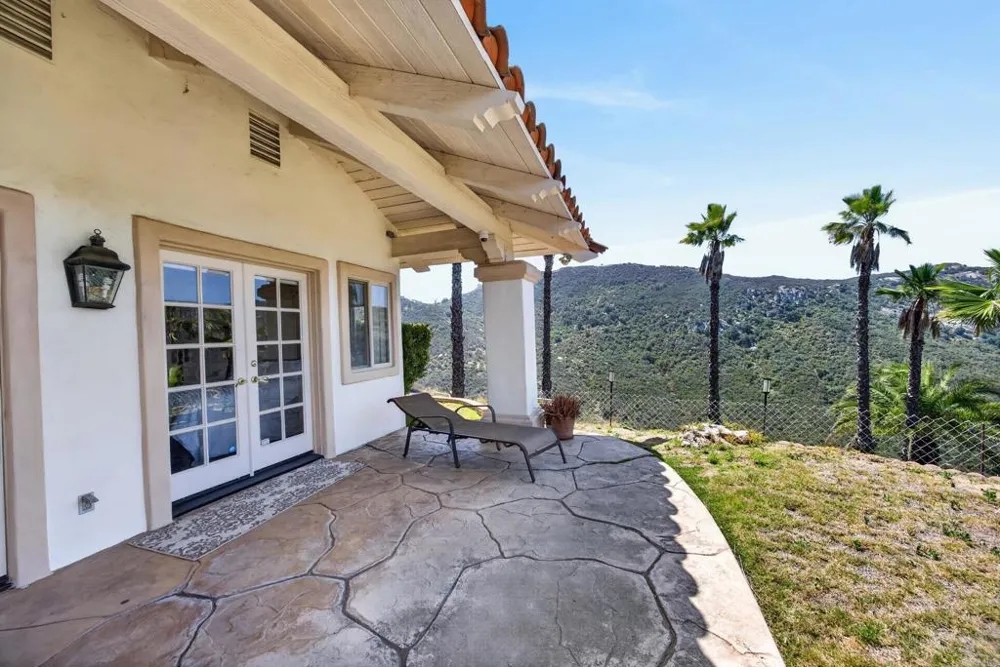 29629 Castleridge Road Valley Center, CA 92082
