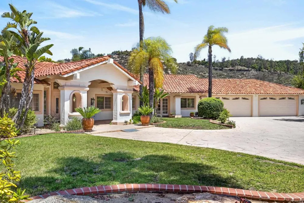 29629 Castleridge Road Valley Center, CA 92082