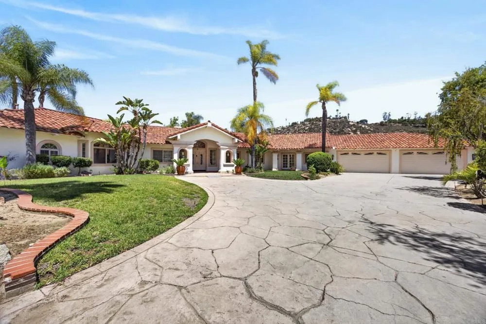 29629 Castleridge Road Valley Center, CA 92082
