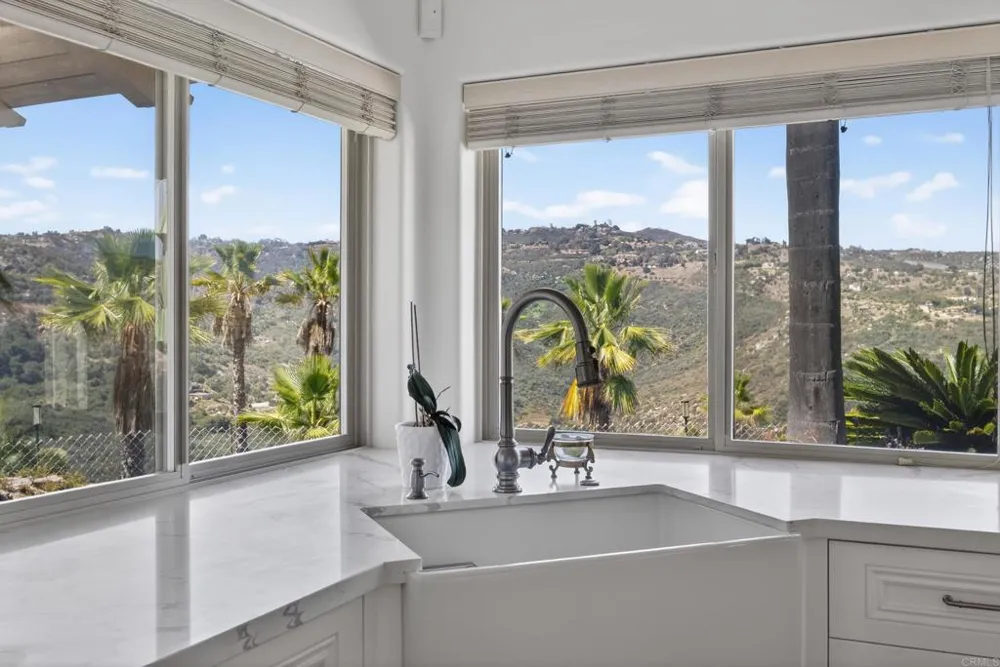 29629 Castleridge Road Valley Center, CA 92082