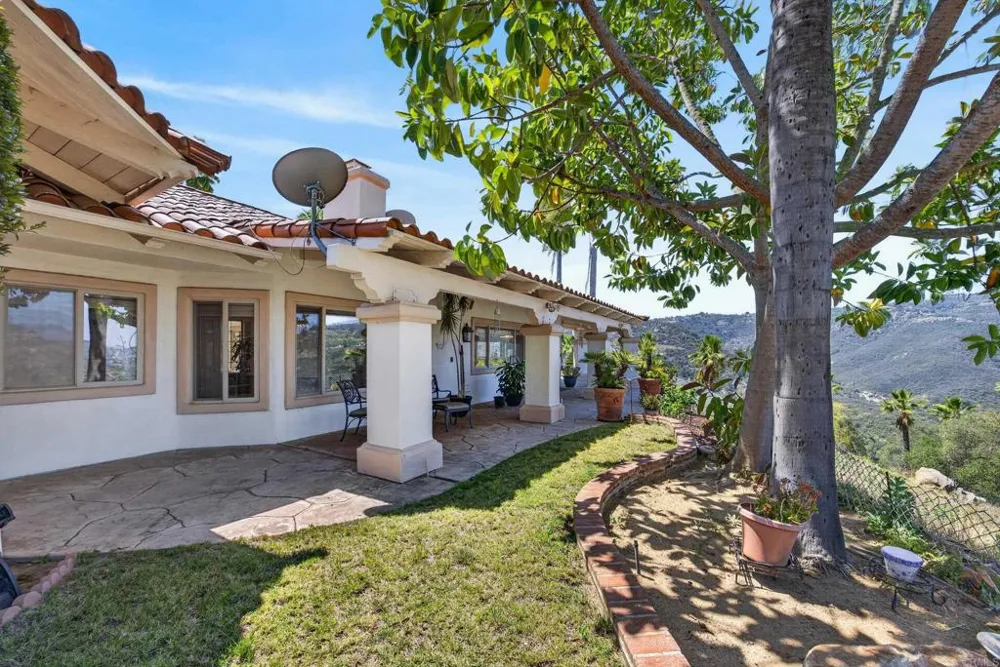 29629 Castleridge Road Valley Center, CA 92082