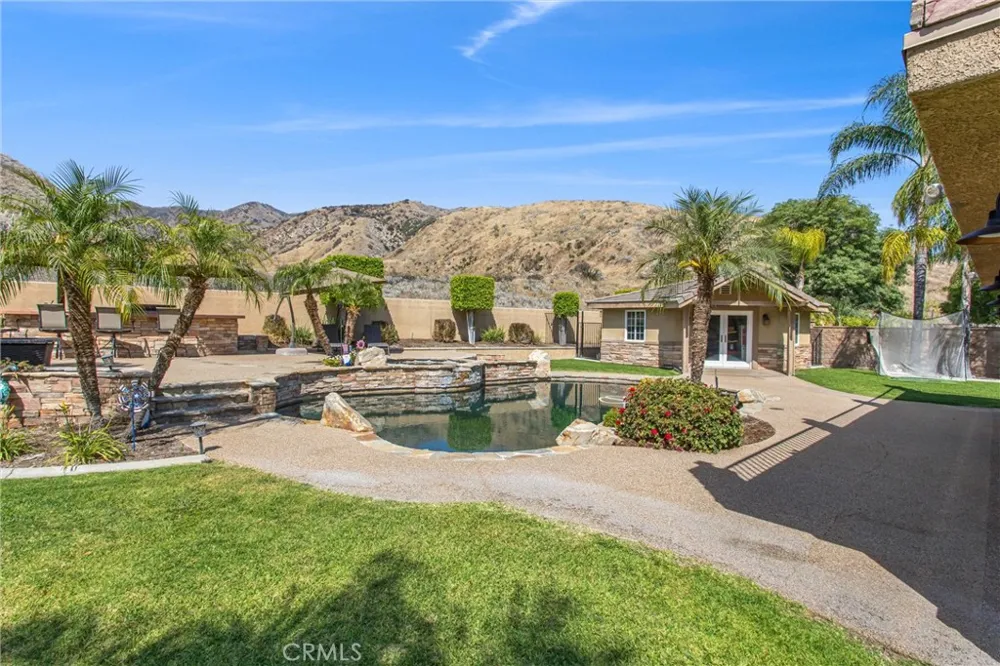 7773 La Cresta Street Highland, CA 92346