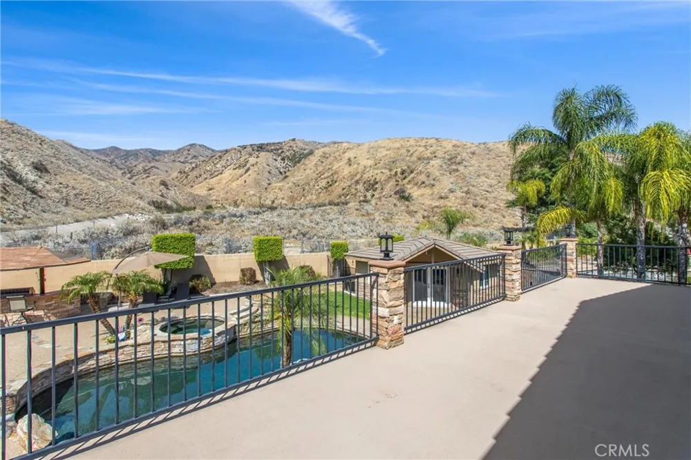 7773 La Cresta Street Highland, CA 92346